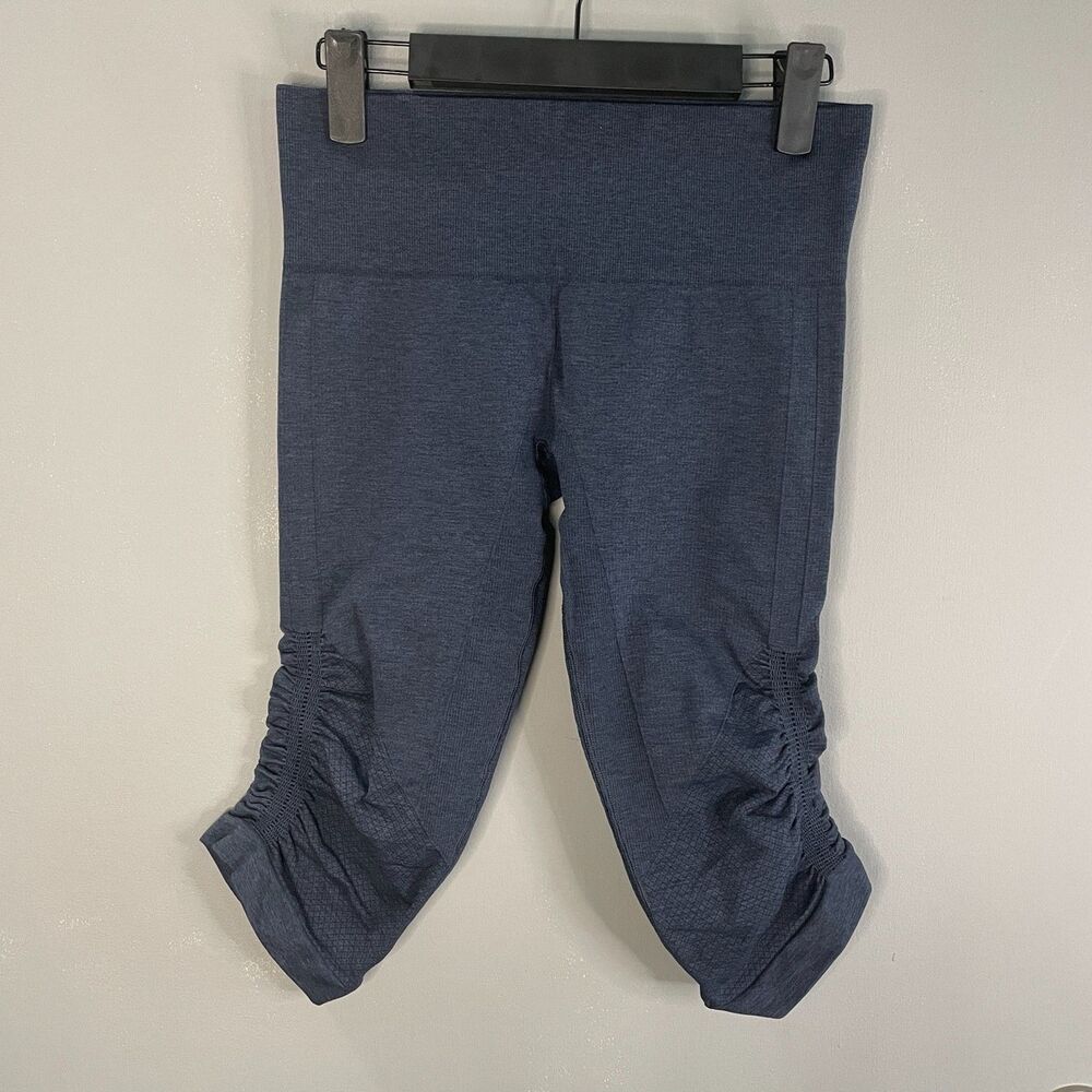 Lululemon Womens 6 Ebb To Street Crop 21" Capri Leggings